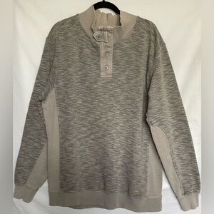 Cozy Gray Turtleneck Sweater with Textured Fabric